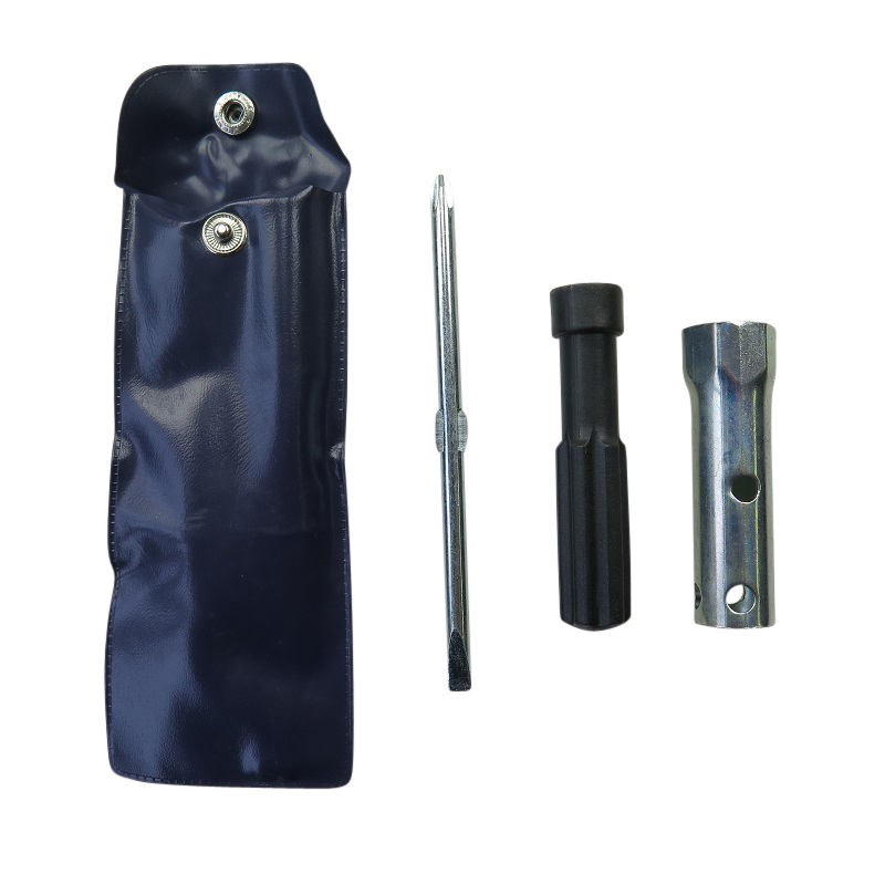 SMC Chopper 125 Bordwerkzeug 125ccm 4Takt 56100-CHP-00 Motorroller.de Werkzeugset Werkzeugtasche Werkzeugbox Pannenwerkzeug Servicewerkzeug Scooter