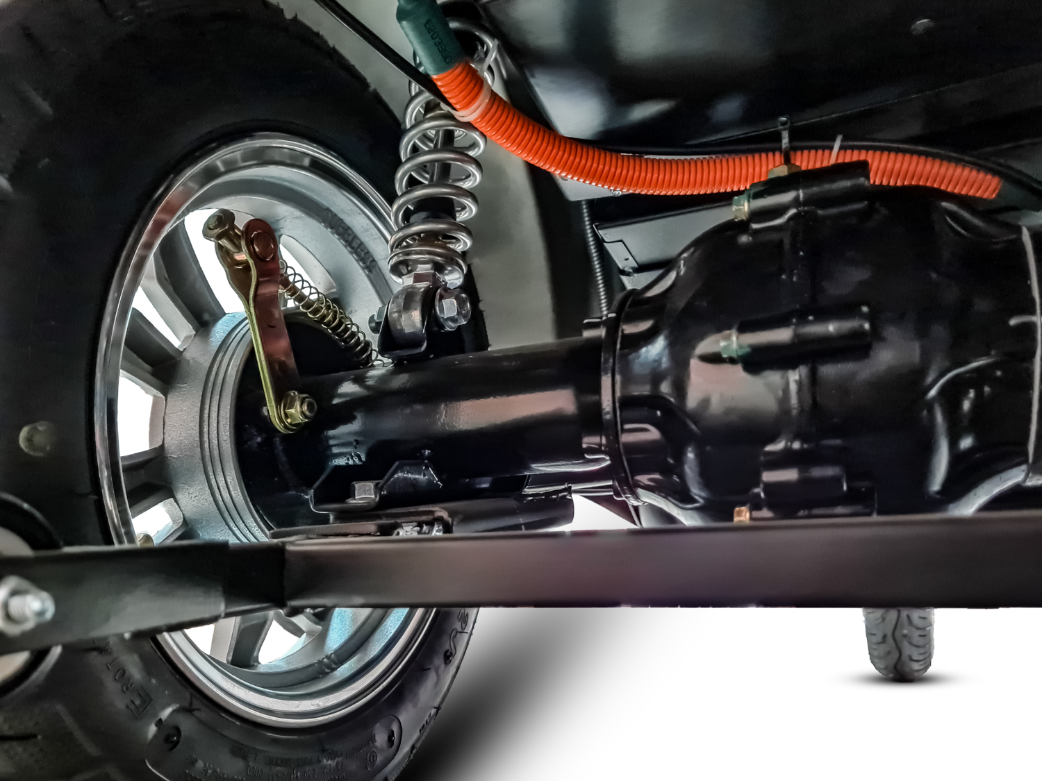 Elektroroller Scoody E3 Trike BT 25 km/h schwarz Dreiradroller E-Roller E-Dreirad E-Scooter Seniorenroller Seniorenmobil E-Trike Handycaproller